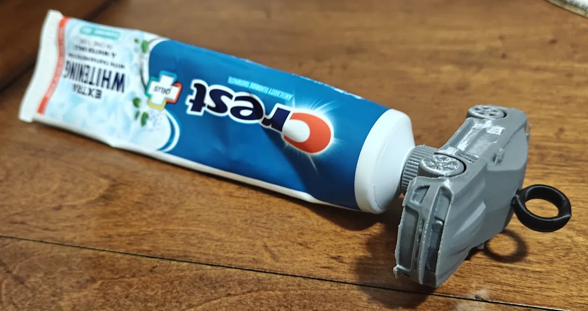 Bộ nhả kem đánh răng dạng nắp xe Mustang - Image 2