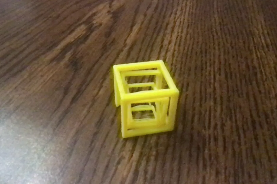 Weird Cube Thing – 3 khối cube trượt lồng vào nhau - Image 1