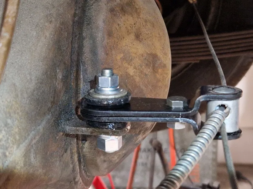 Bạc lót trục chốt phanh tay BMC (Handbrake pivot axle bush) - Image 1