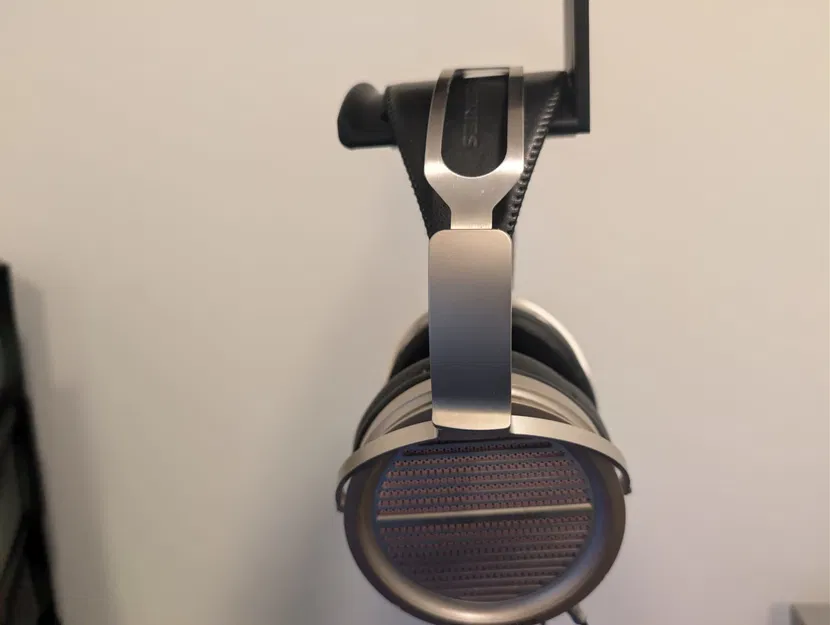 Giá Treo Tai Nghe Dưới Bàn (Under-Desk Headphone Mount) - Image 1