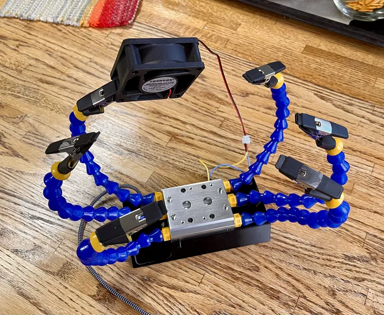 Mod Helping Hands: Quạt và Đế cho AliExpress Helping Hands - Image 1