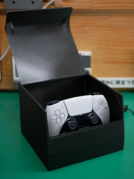 Hộp đựng dock sạc PS5 DualController Stand Case - Image 1