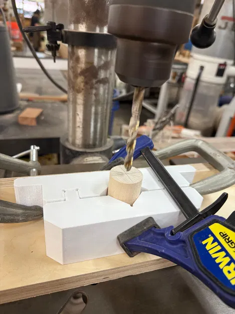 V clamp (kẹp chữ V) cho dowel nhỏ và vật vuông - Image 1