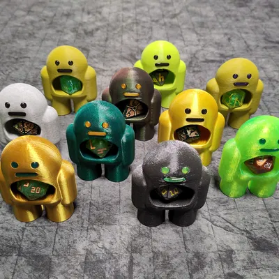 Emotional Support Dice Golem – Golem giữ xúc xắc xả stress