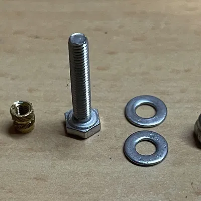 Robot chiến đấu antweight 6 bánh, servo flipper (150g)