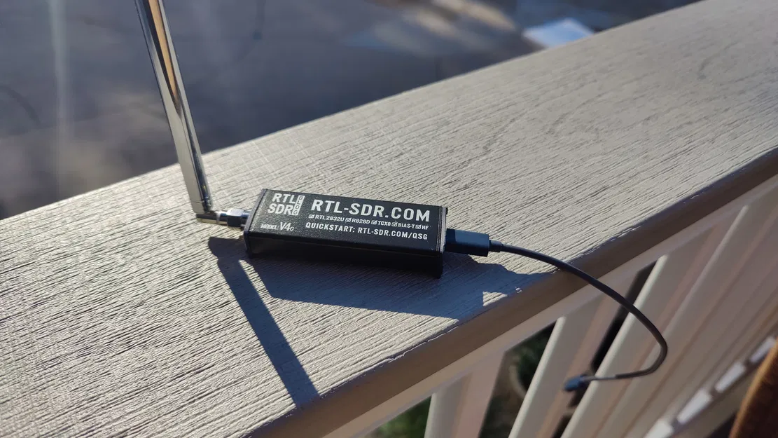 Chân đỡ tối giản RTL-SDR USB-C (Minimalist Feet) - Image 1