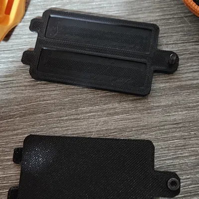 Nắp che pin (Battery cover)