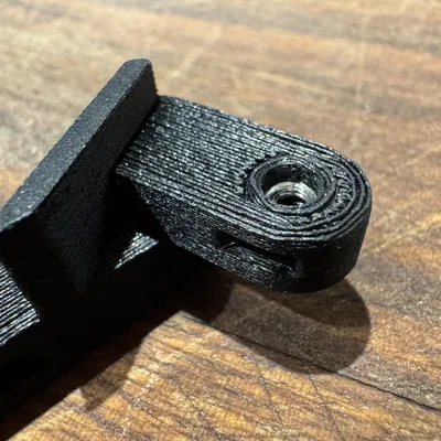 Core One Universal Wiper - Bản Dùng Ê-cu (Nut Version) (Bên Phải)