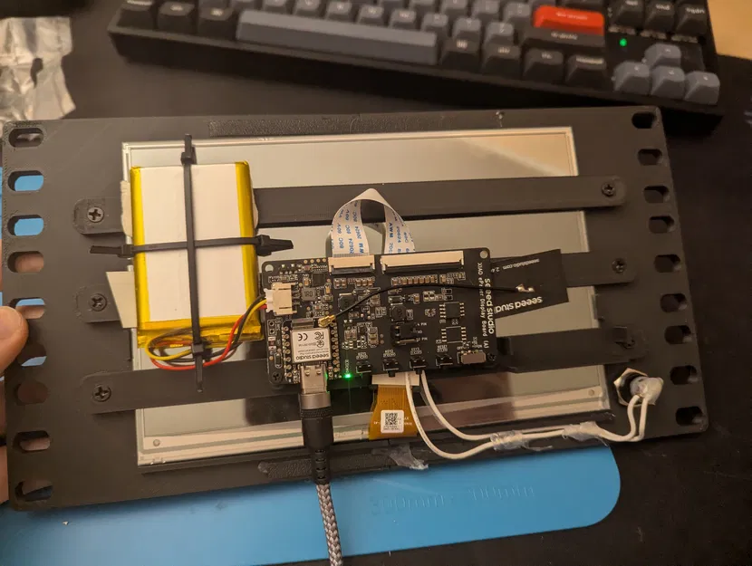 Giá đỡ rack 10" cho TRMNL OG DIY KIT (có thêm nút bấm) - Image 2