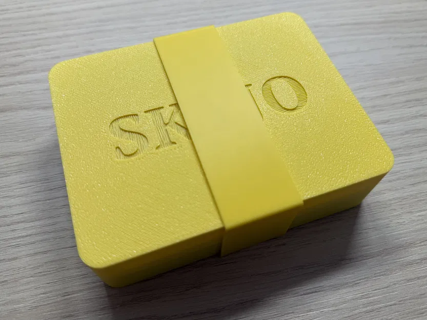 Miếng bọc giữ nắp hộp Skyjo luôn đóng (Wrap for Skyjo Box) - Image 1