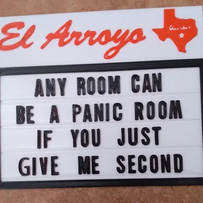 Các bảng sign của nhà hàng El Arroyo