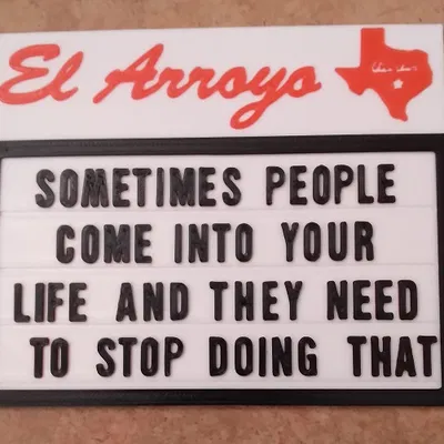 Các bảng sign của nhà hàng El Arroyo