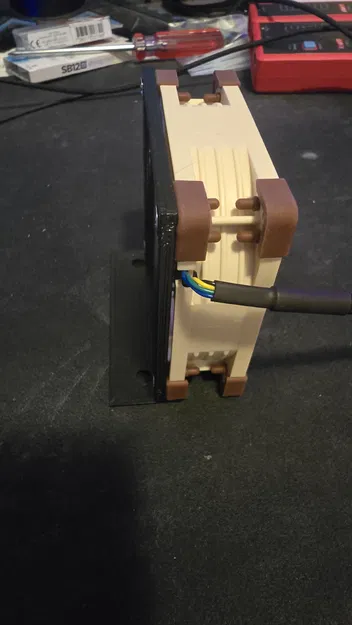 Giá đỡ quạt chassis Chieftec UNC-210T-B-U3-OP (UNC-210T-B-U3-OP) – 80mm - Image 3