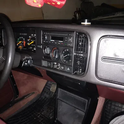 Khay lưu trữ cho Saab 900 (Saab 900 storage)