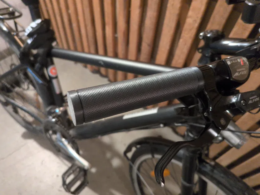 Tay nắm xe đạp TPU dạng tham số (OpenSCAD) - Image 2