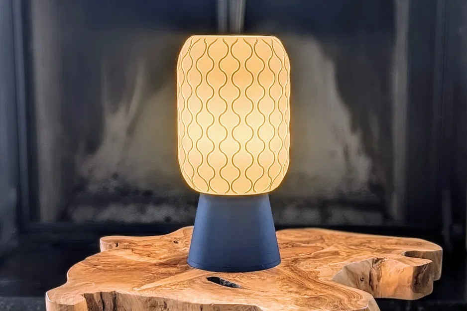 Đèn bàn Cirrus Table Lamp in 3D (chụp đèn dạng trụ, họa tiết mây) - Image 1