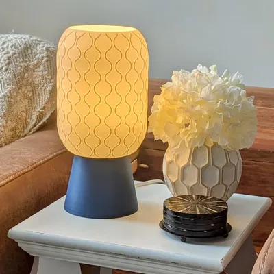 Đèn bàn Cirrus Table Lamp in 3D (chụp đèn dạng trụ, họa tiết mây)