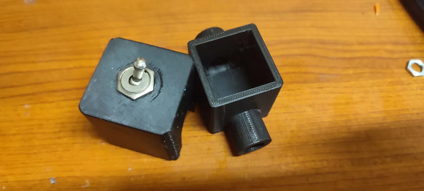 Gắn công tắc lên dây cáp (Mount your Switch on a Cable) - Image 1