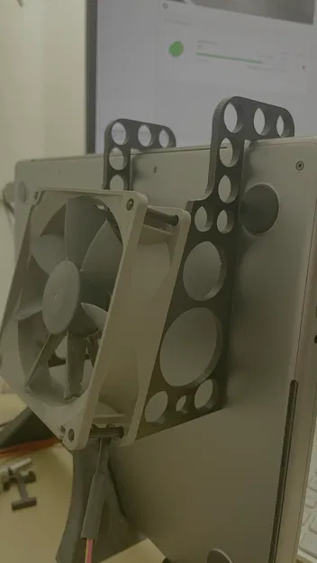 (Cooling) Móc treo quạt cho Macbook - Image 1