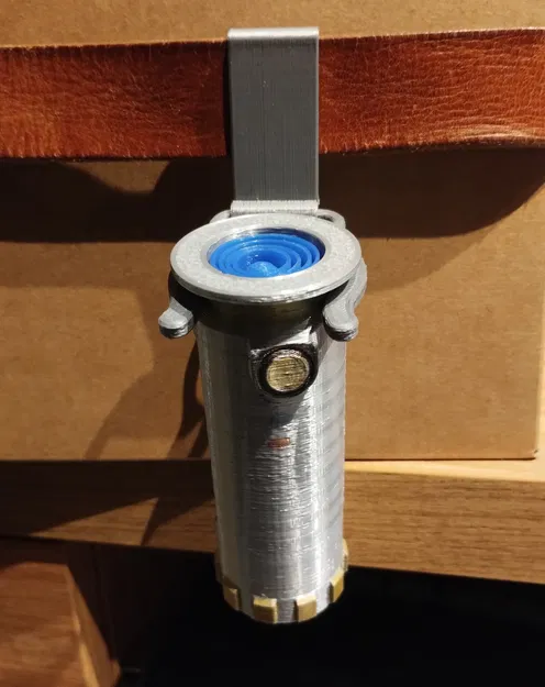 Kẹp đeo thắt lưng cho lightsaber đồ chơi gấp gọn - Image 1