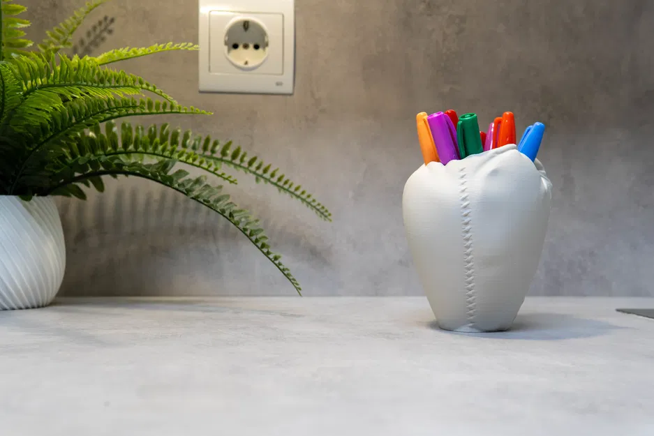 Ống cắm bút hình trái tim Soft Matter - Image 2