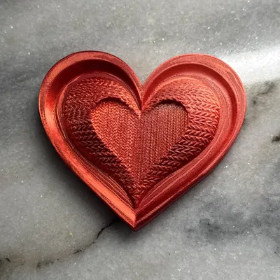 Trái tim của những trái tim đan len (Heart of Knitted Hearts)