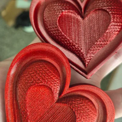 Trái tim của những trái tim đan len (Heart of Knitted Hearts)