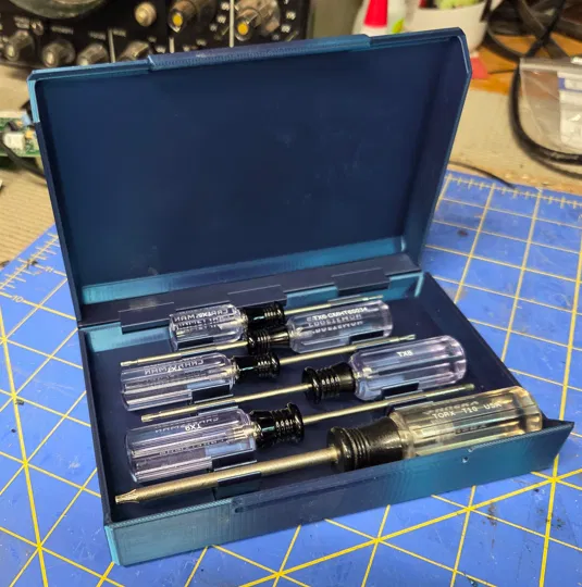 Hộp gập đựng tua vít Torx (Folding Torx Screwdriver Case) - Image 2