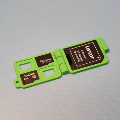 Khay đựng micro SD và adapter