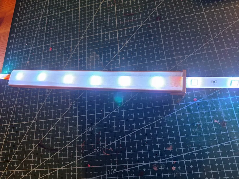 Thanh ray LED phẳng kèm diffuser - Image 1