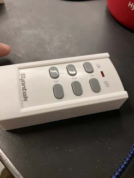 Giá Treo Remote Ổ Cắm Bluetooth Syantek - Image 1