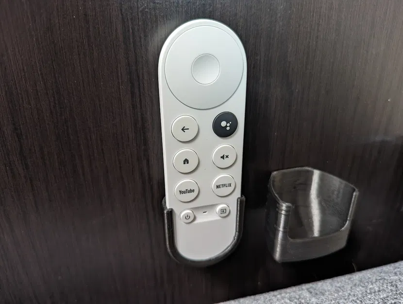 Giá treo tường/giữ remote Chromecast with GoogleTV - Image 1