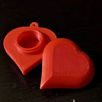 Mặt Dây Chuyền Locket Trái Tim Vặn Ren