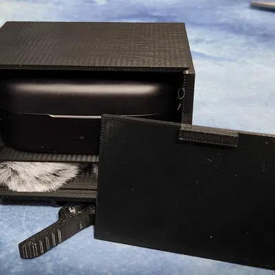 Hộp Hollyland Lark A1 và khay giữ wind muff (dead cat)