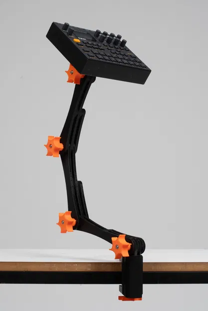 Molia – Tay đỡ nhạc cụ modular chuẩn VESA - Image 1