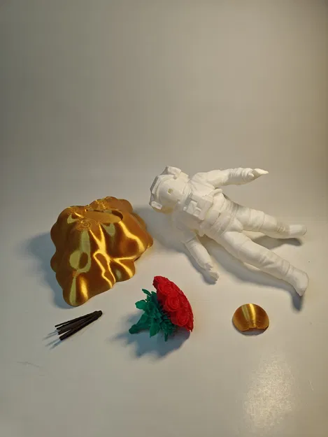 Phi Hành Gia Mơ Màng: Giá Cắm Hoa Hồng - Image 4