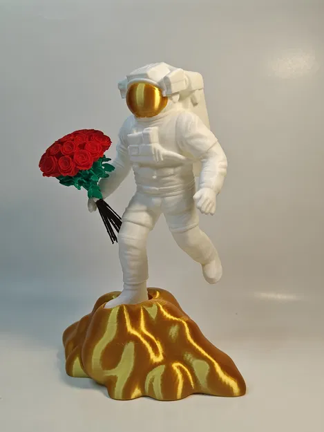 Phi Hành Gia Mơ Màng: Giá Cắm Hoa Hồng - Image 6