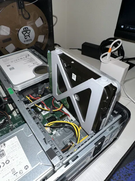 HP EliteDesk 800 G4 SFF - Caddy/Mount HDD 3.5" (lắp không cần dụng cụ) - Image 2