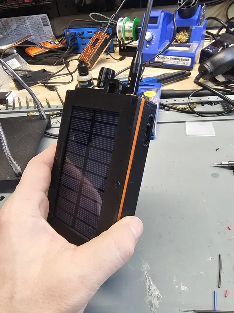 Vỏ solar cho Meshtastic Heltec v4 - Image 1