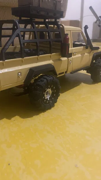 Blatnik na Toyota LC79 (mn82) – Chắn bùn sau off-road - Image 2