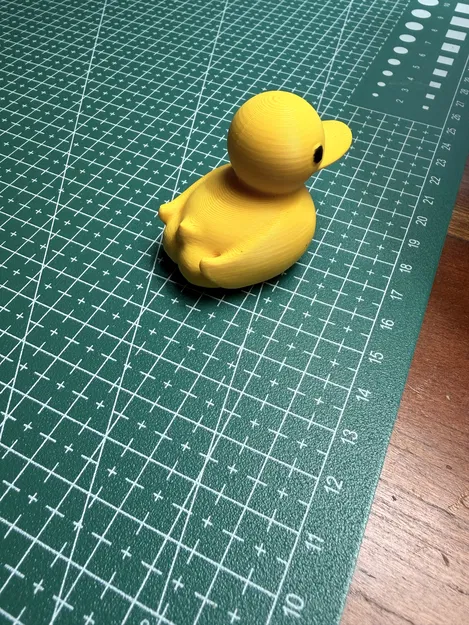 Vịt cao su mông nhỏ (Little butt rubber ducky) - Image 2