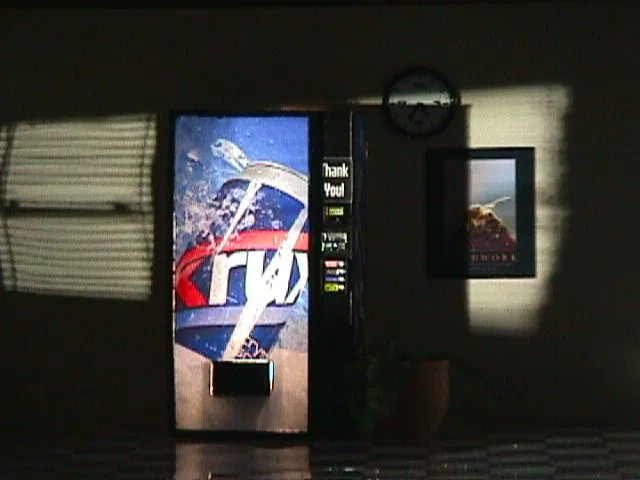 Máy bán hàng tự động tỉ lệ 1:24 cuối thập niên 90 (kèm branding) - Image 3