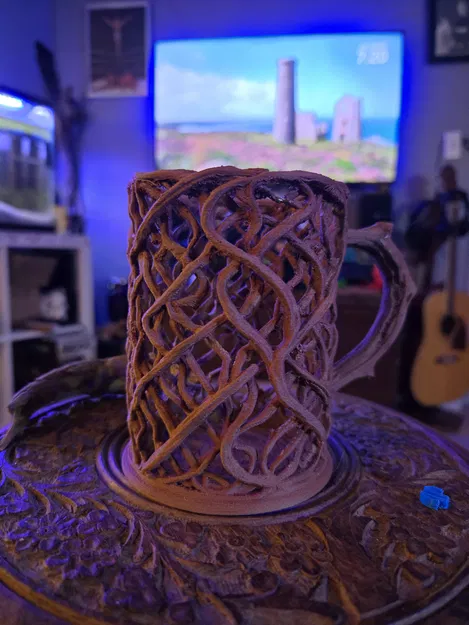 Vine Beer Koozie – Áo giữ lạnh lon kiểu dây leo - Image 2