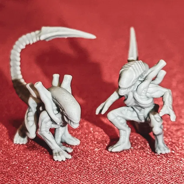 They Mostly Come at Night... Mostly. – Bộ mini Xenomorph fan-made - Image 1