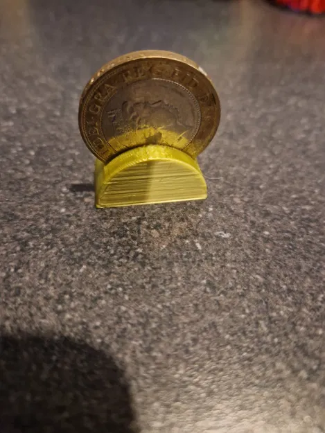 Stand trưng đồng xu £2 - Image 1