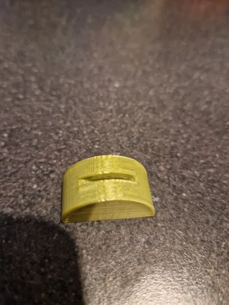 Đế trưng bày đồng xu 5p (5p coin stand) - Image 2