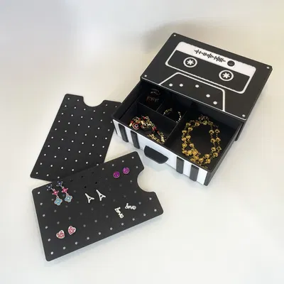 Organizer Cassette - Multiparts - Multicolor (Hộp sắp xếp kiểu cassette, nhiều phần, đa màu)