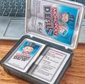 Hộp Đựng Bài Monopoly Deal (110 Lá) - Đáy Sâu Hơn & Gia Cố Bản Lề - Thumbnail 1