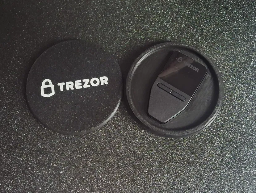 Trezor Safe 3 - Case (Vỏ bảo vệ vặn ren) - Image 2