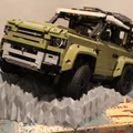 Stand trưng bày LEGO Technic Land Rover Defender - Thumbnail 5